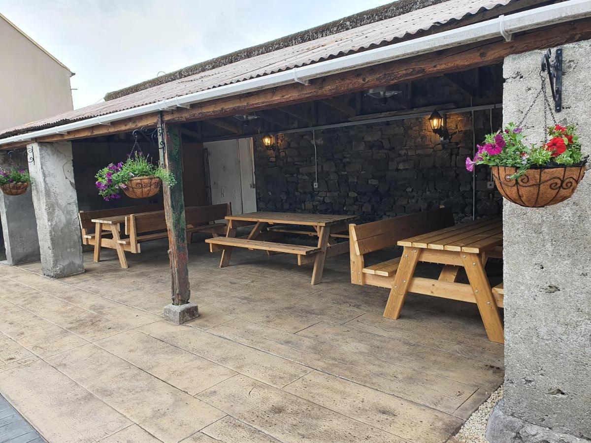 Gordon'S Guesthouse Loughrea Buitenkant foto
